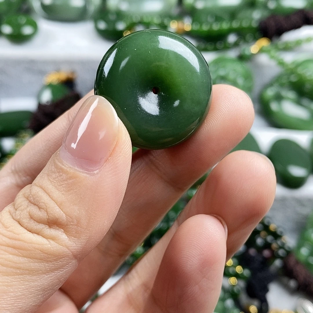 和田玉（碧玉）未镶嵌手镯