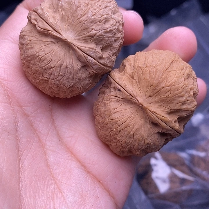 文玩核桃吊坠  200