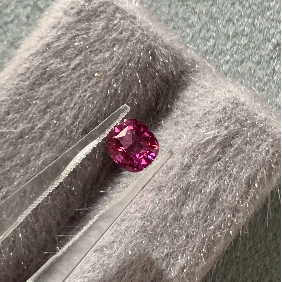 天然粉紫色马亨盖未镶嵌1.02ct（0753）