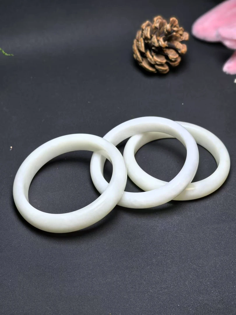 新疆正品保真戈壁老坑料天然A货玉石手镯拍一发一多样性发货