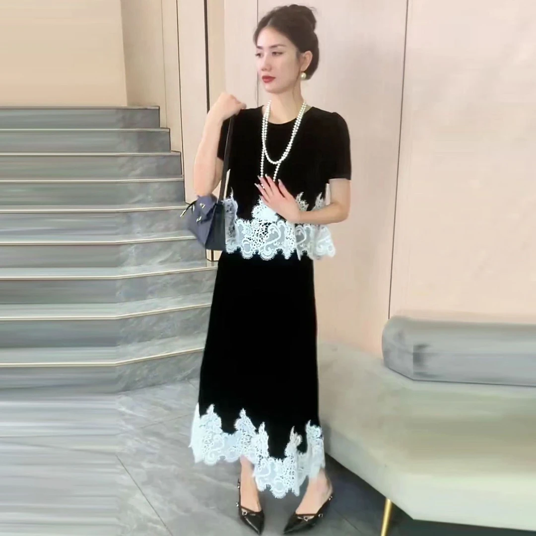 夏季新款气质蕾丝拼接洋气时尚显瘦短袖上衣半身裙套装年轻遮肚子