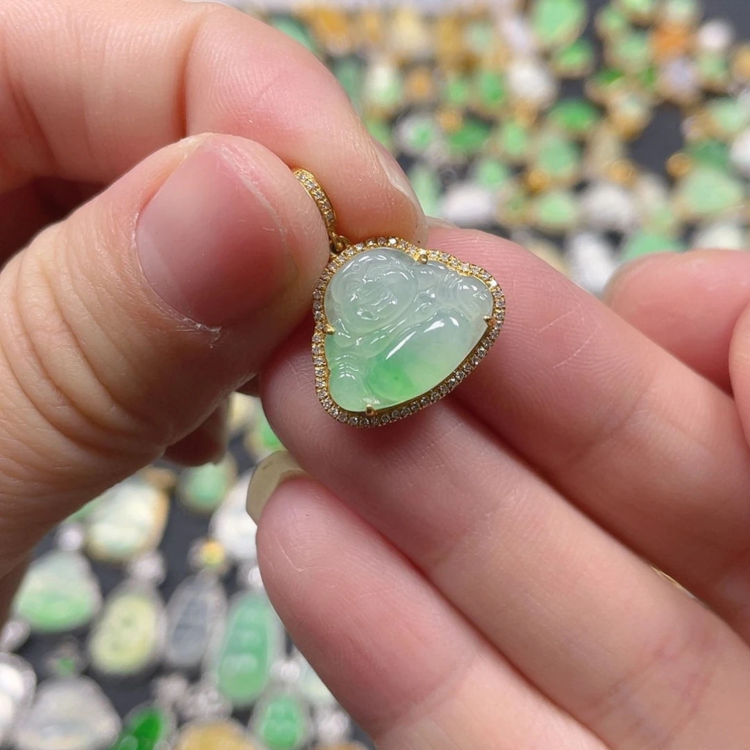 翡翠颈饰18K金镶嵌天然翡翠18kA货