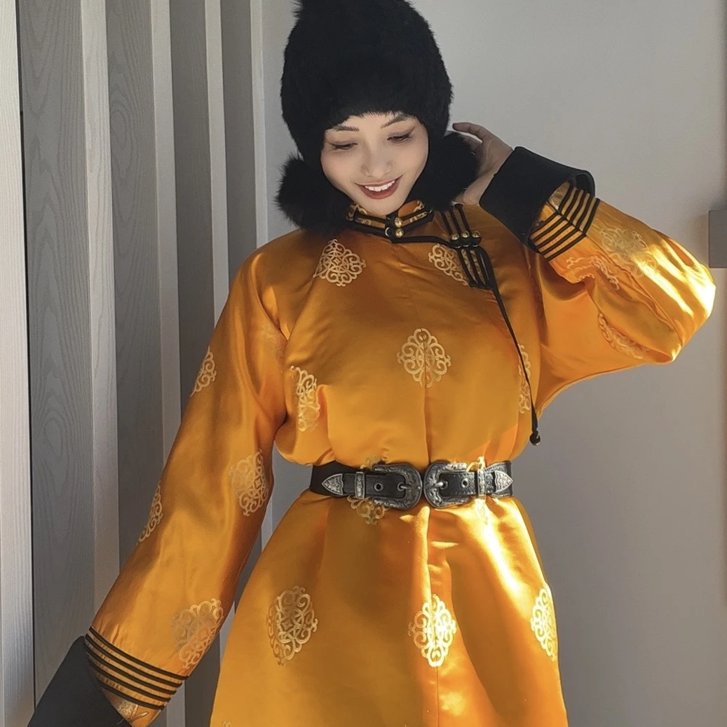 【丝棱锆】亮黄色马蹄袖加棉蒙古袍长款民族服装