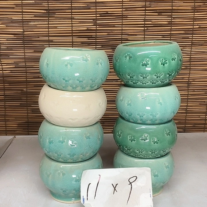 紫砂花盆我在外面