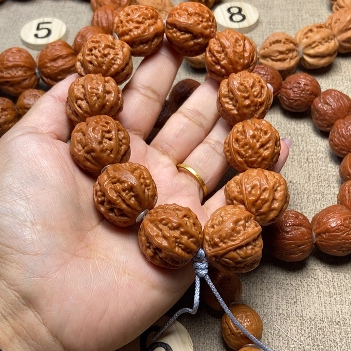 文玩核桃吊坠麻花八棱