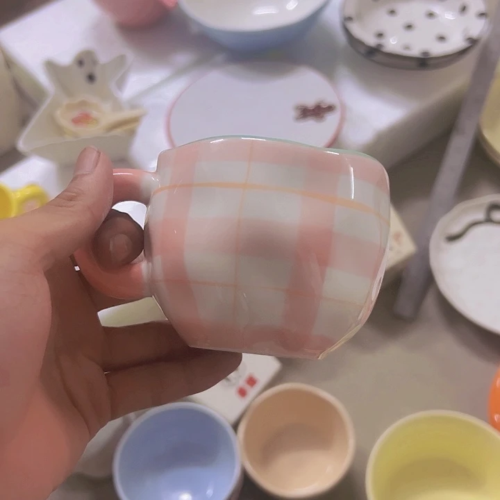 搪瓷微瑕粉色格子杯子