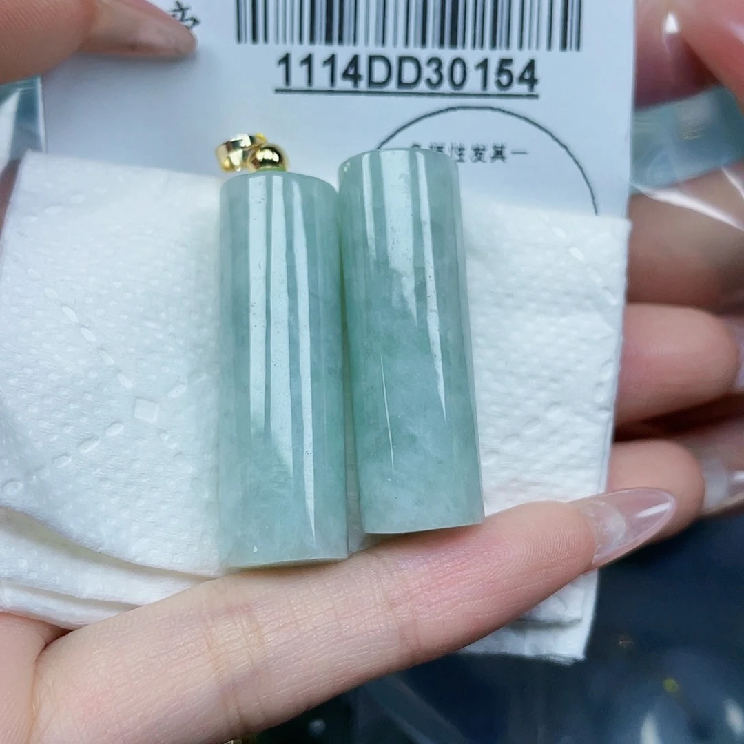 吊坠(不含链)未镶嵌翡翠大**狼