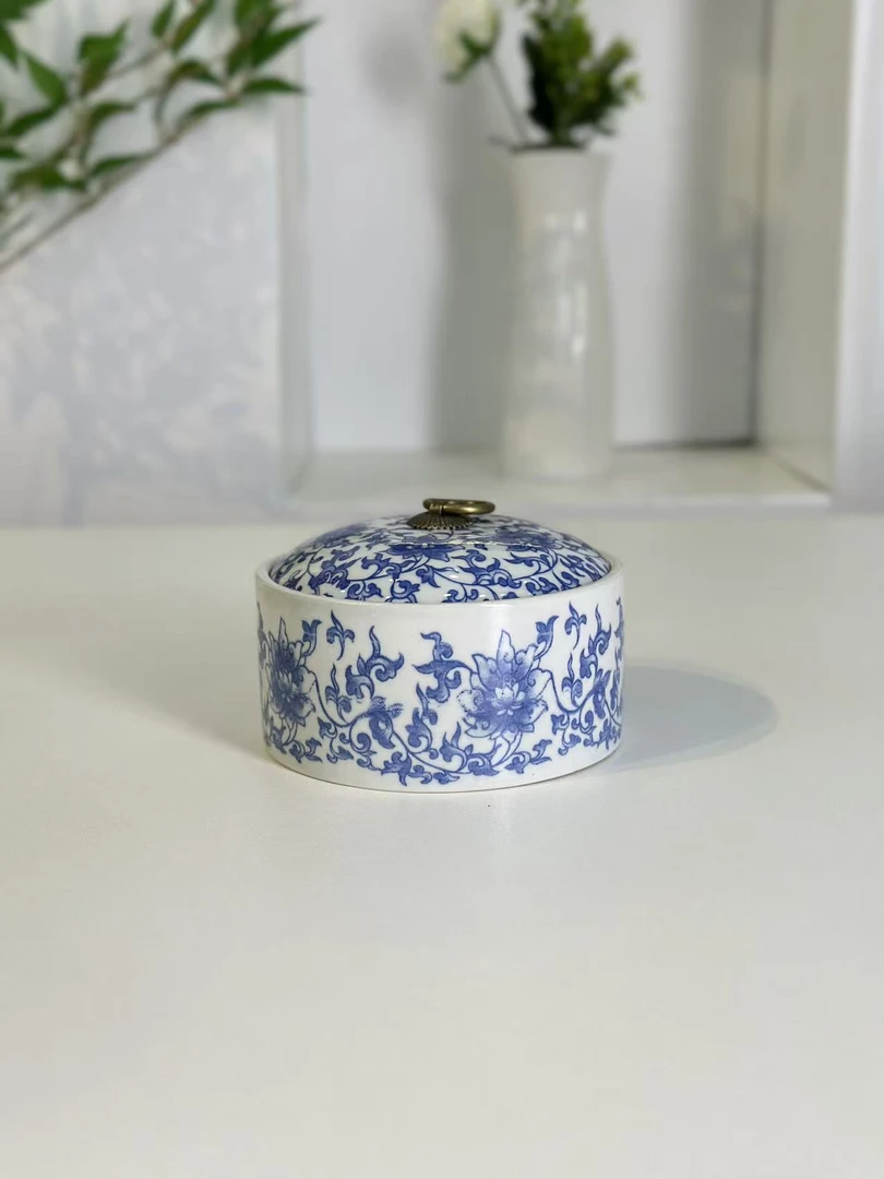 缠枝莲茶叶罐@2005