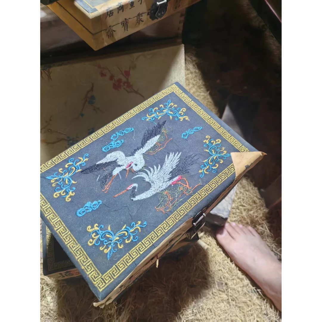 1个闷包大号蓝色次修双鹤瓷器盒子摆件链接