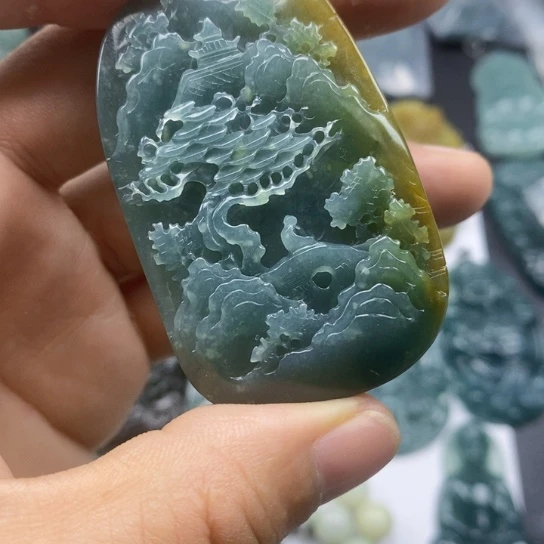 颈饰未镶嵌翡翠翡翠