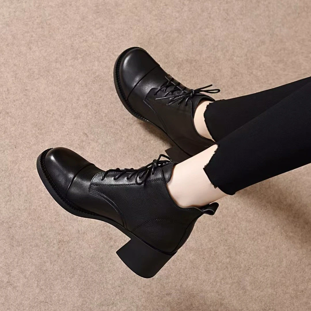 头层牛皮马丁靴女款2025新款秋冬加绒粗跟短筒靴软底圆头系带女靴