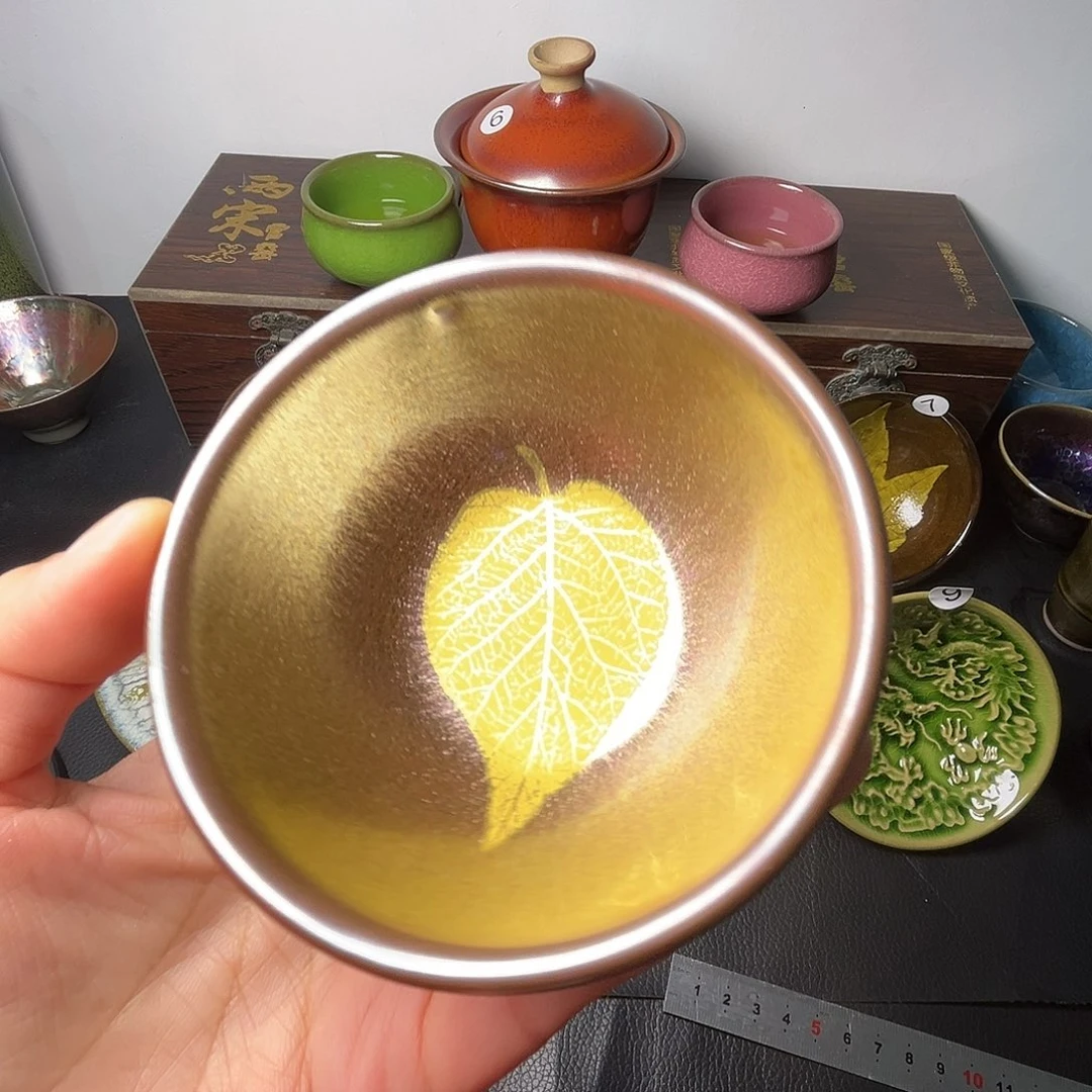 茶盏我不敢看我想听但是没有