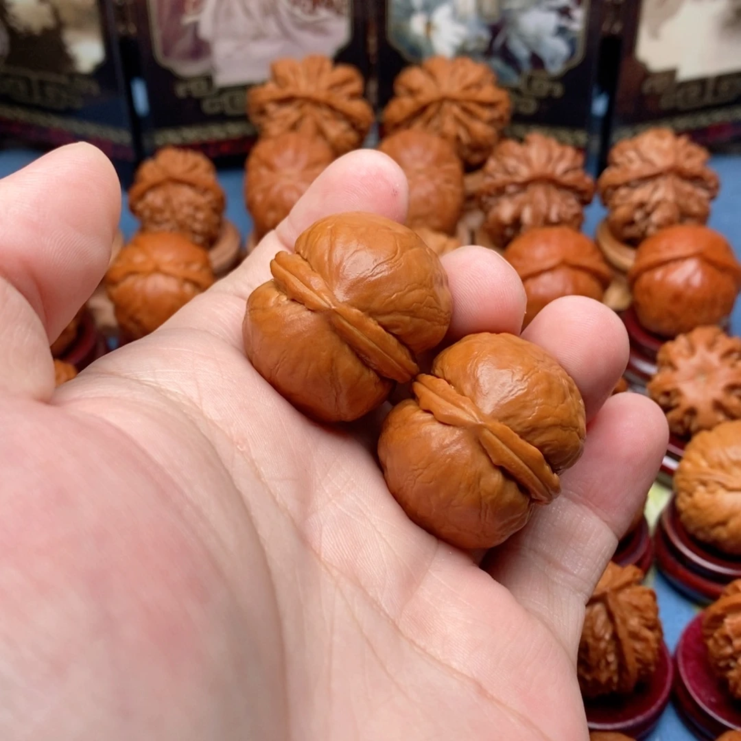 显***ル把件文玩核桃手捻