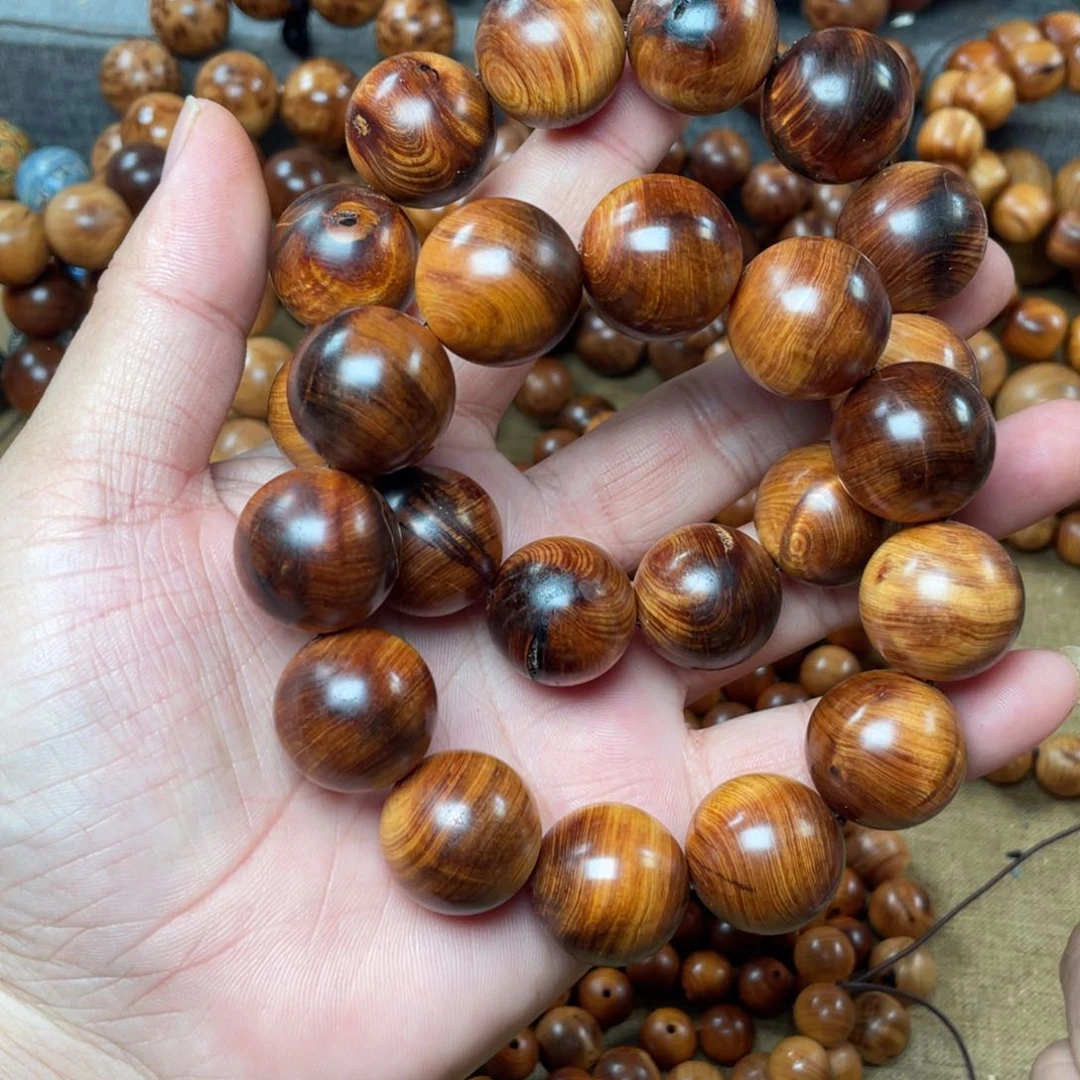 海***米柏木（崖柏）无事牌2.0太行崖柏陈化黑骨瑕疵珠