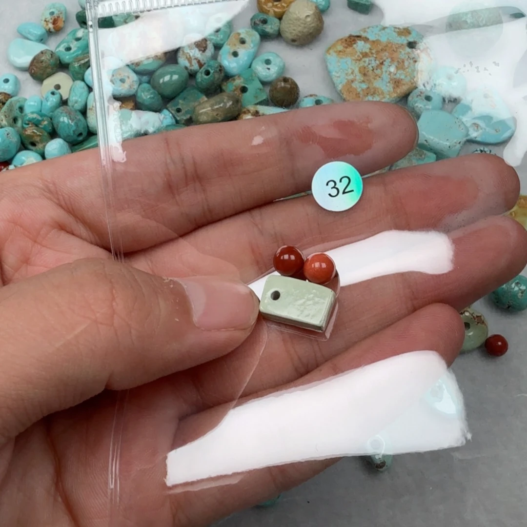 南红玛瑙未镶嵌珠宝奇石