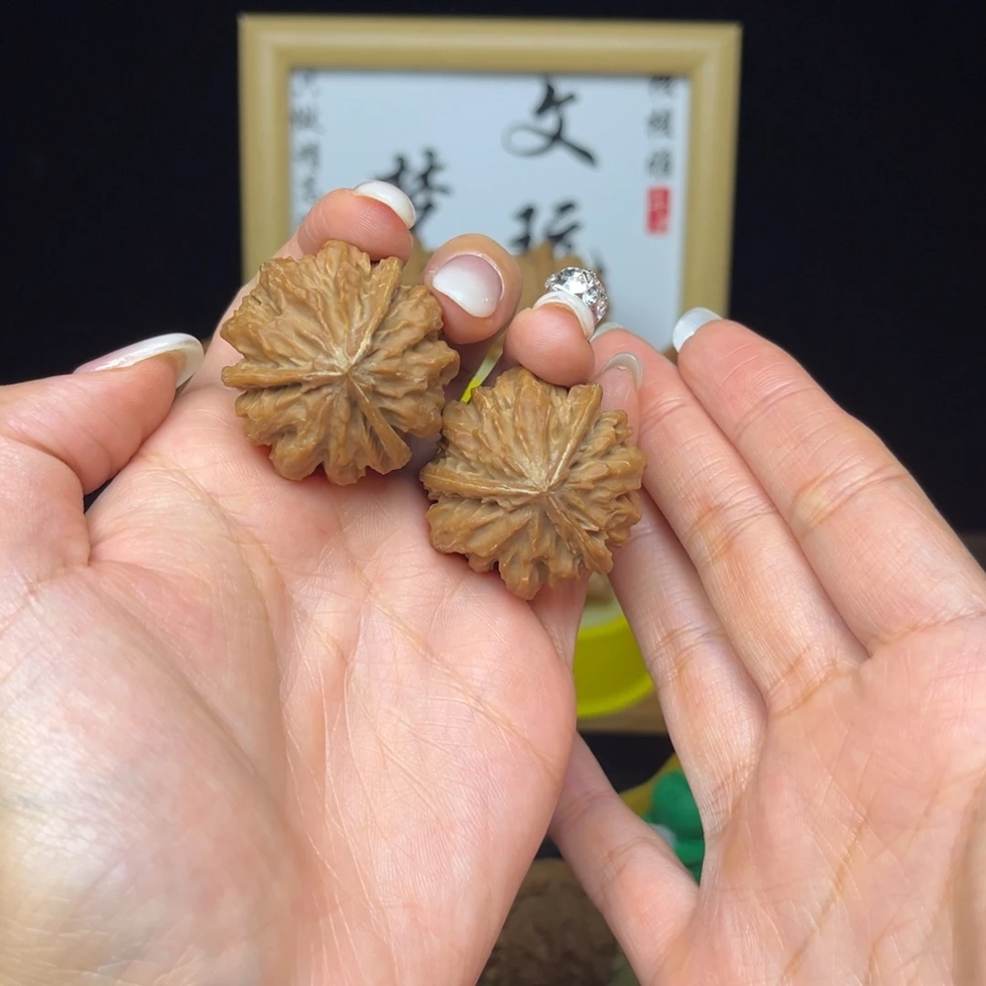 吊坠文玩核桃三棱手捻34