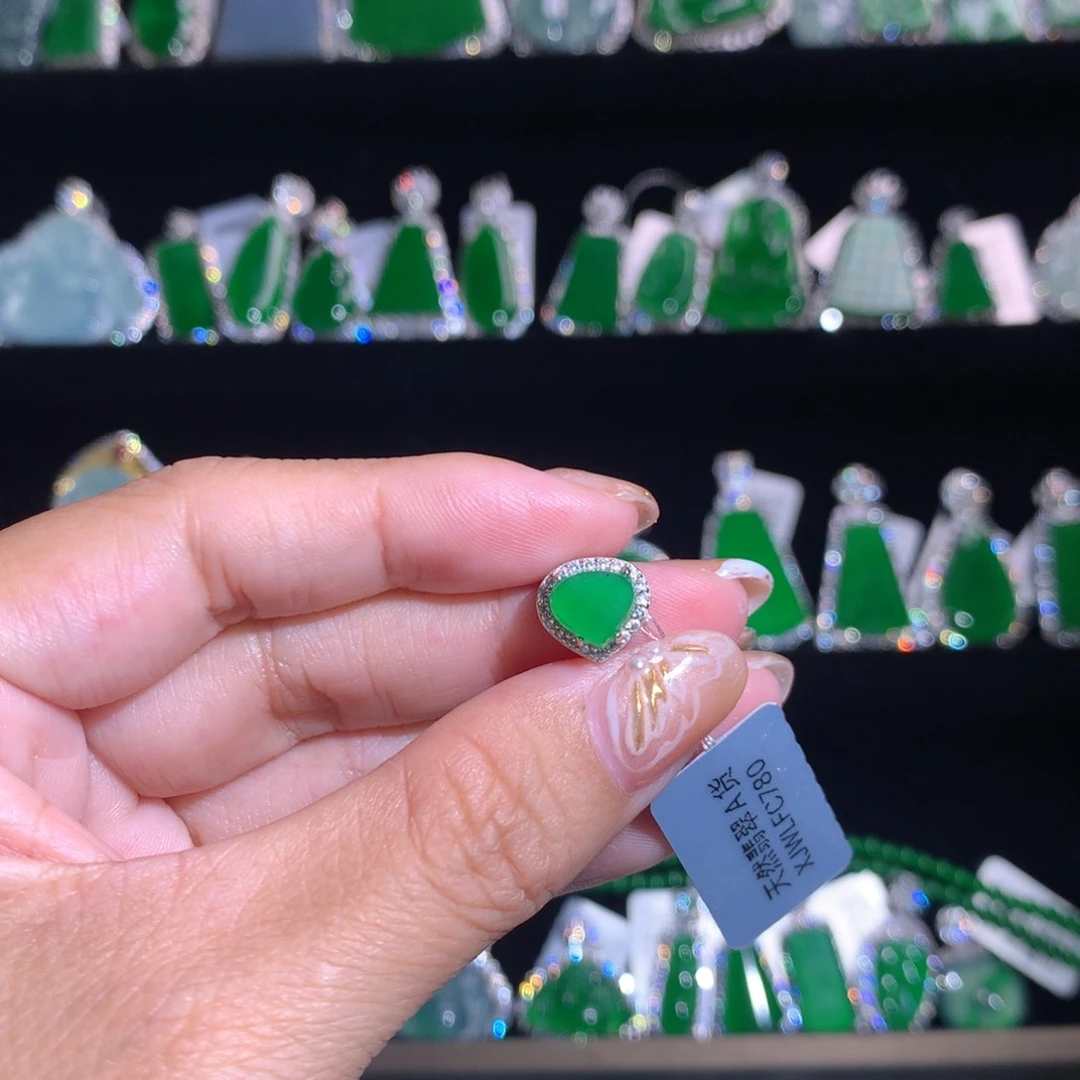 【闪购商品】翡翠银S925镶嵌颈饰最***光天然翡翠