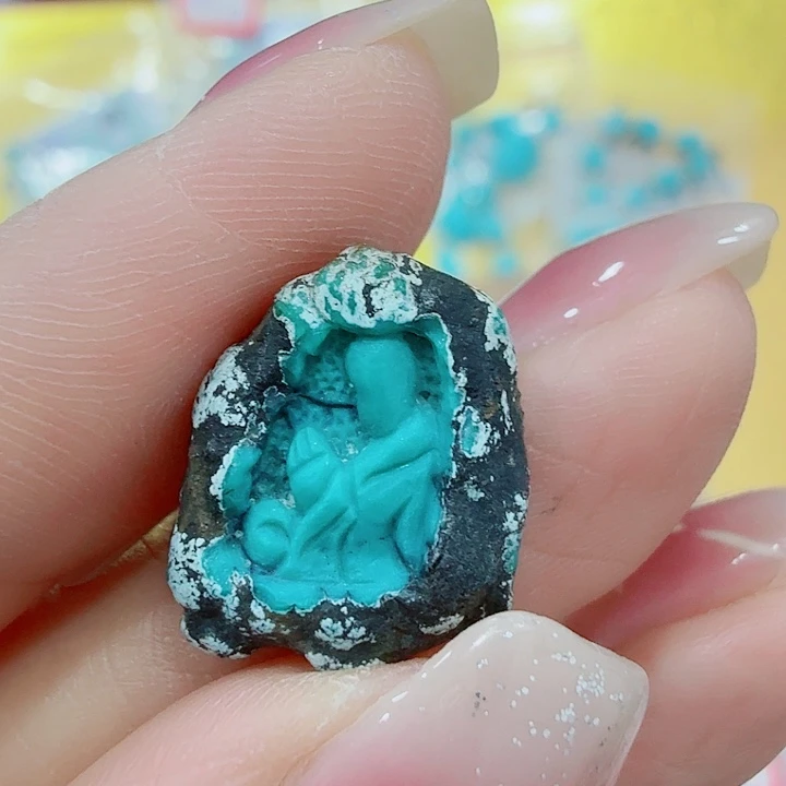 绿松石未镶嵌珠宝奇石