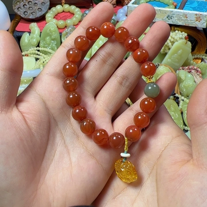 皮***了玛瑙/玉髓颈饰未镶嵌