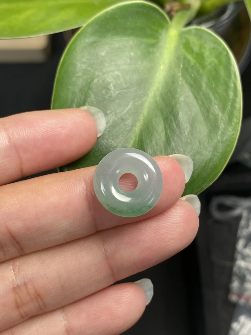 纯天然翡翠A货甜甜圈
