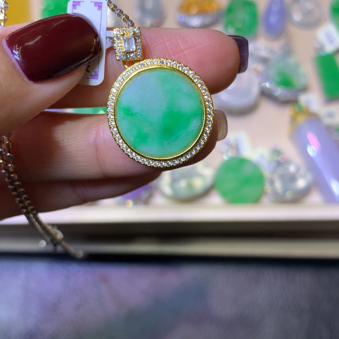 翡翠未镶嵌颈饰翡翠吊坠