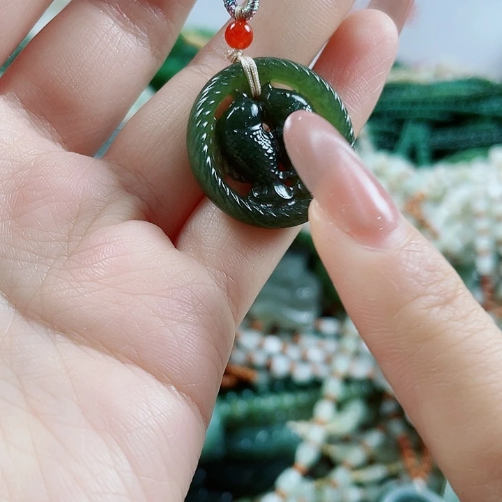 未镶嵌和田玉挂件