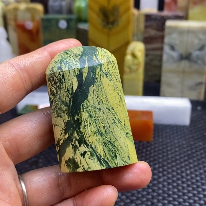 江西石石**哥青田石印章石