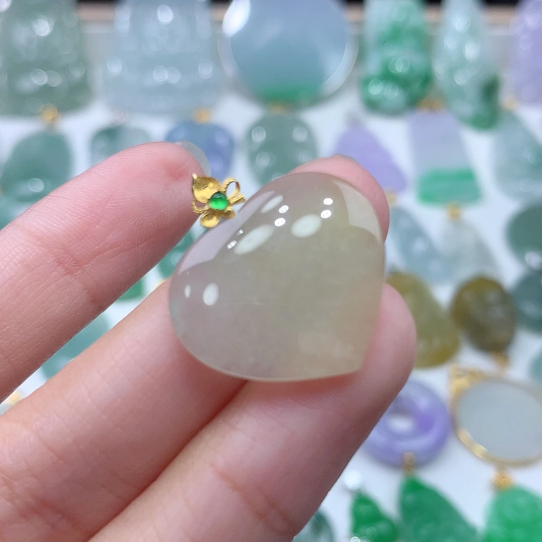 颈饰18K金镶嵌翡翠翡翠
