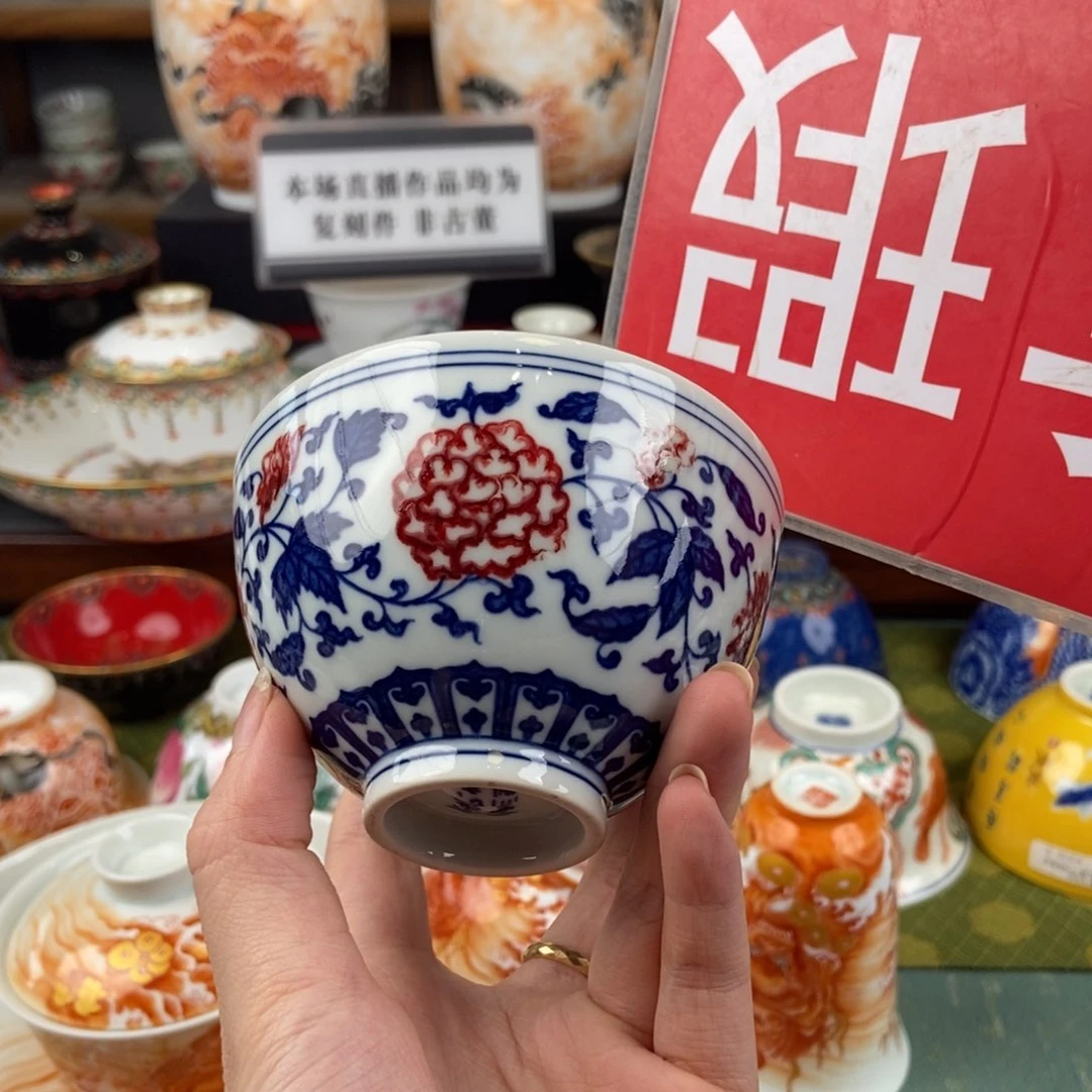 陶瓷的设计师是一个人的
