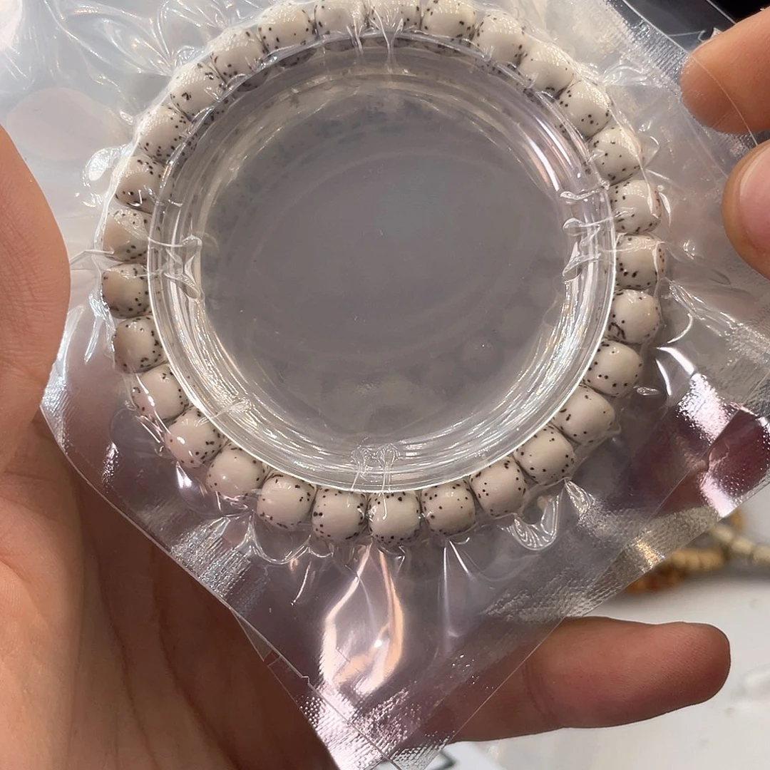 吊坠星月菩提河豚8x7，白