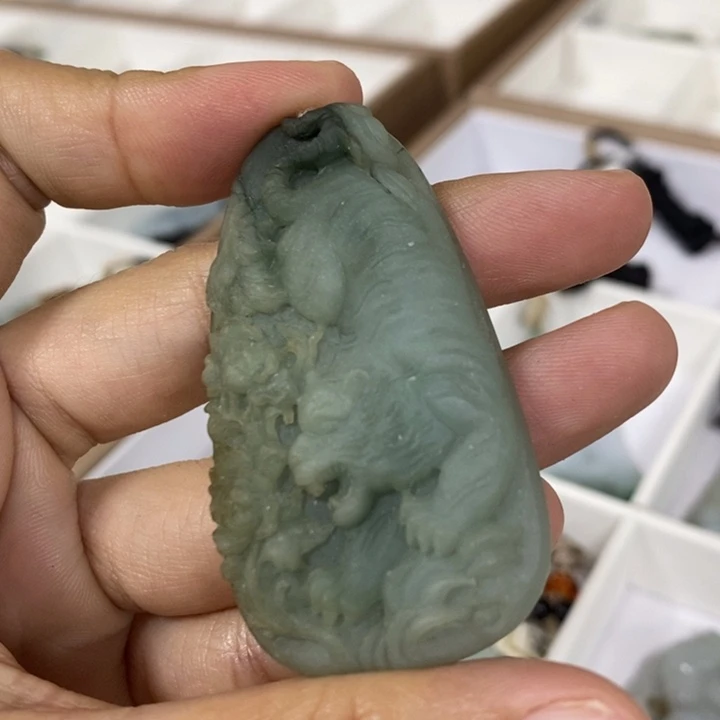 翡翠颈饰未镶嵌路*野翡翠