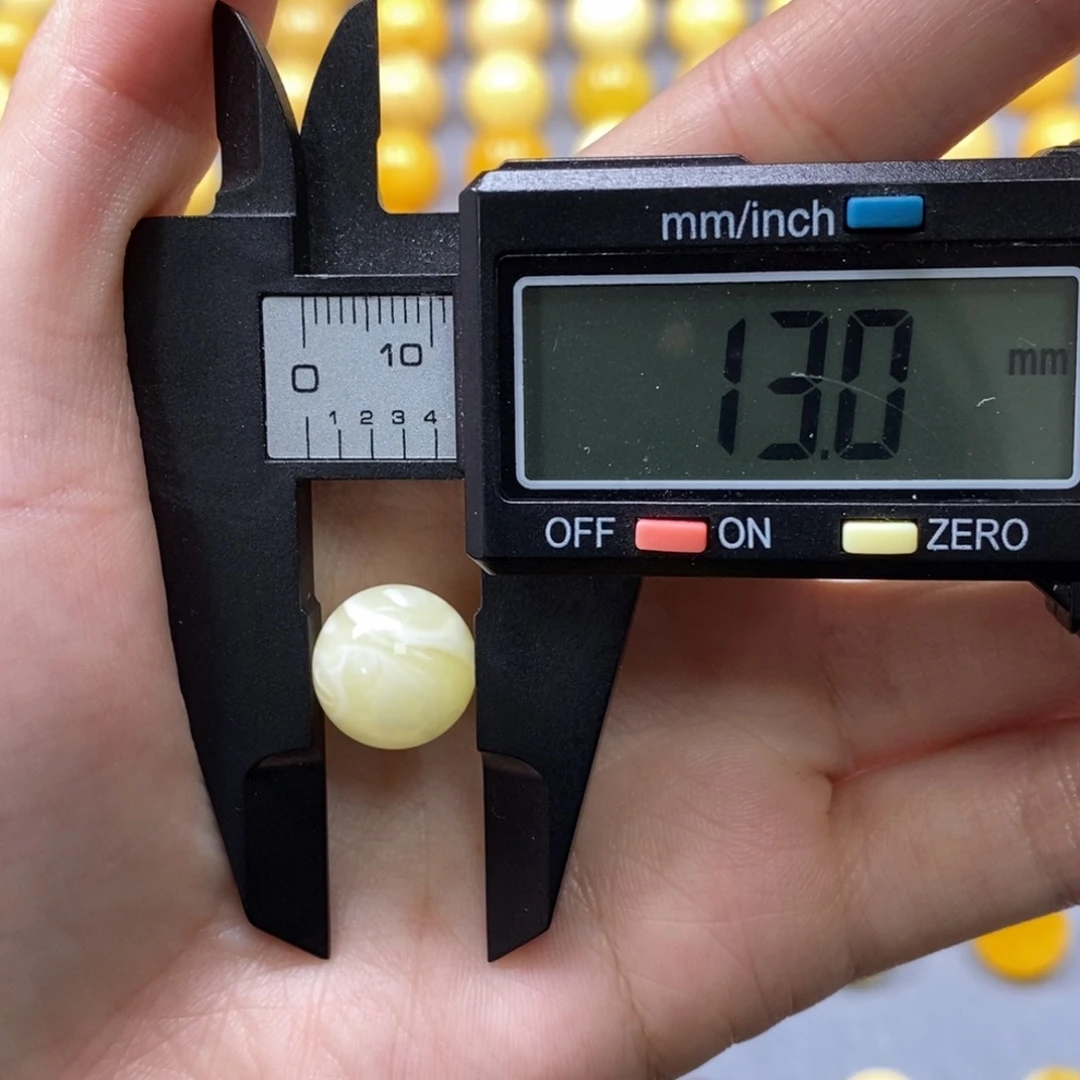 琥珀未镶嵌裸石纯天然