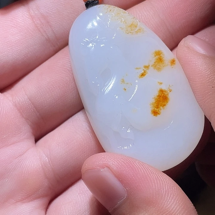 向***年颈饰未镶嵌和田玉CC