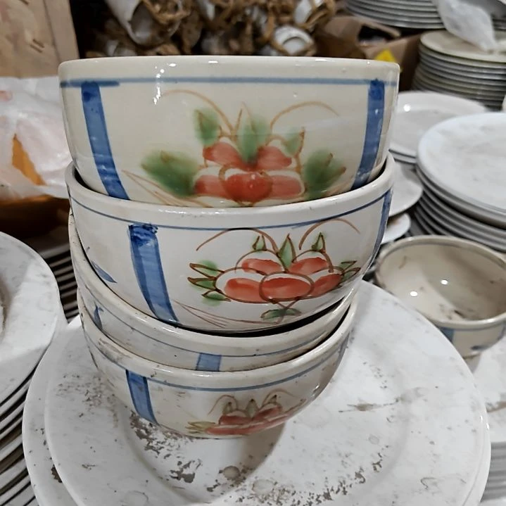 摆件陶瓷盘子碗啥都有