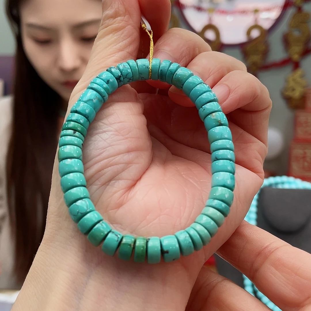 绿松石颈饰未镶嵌