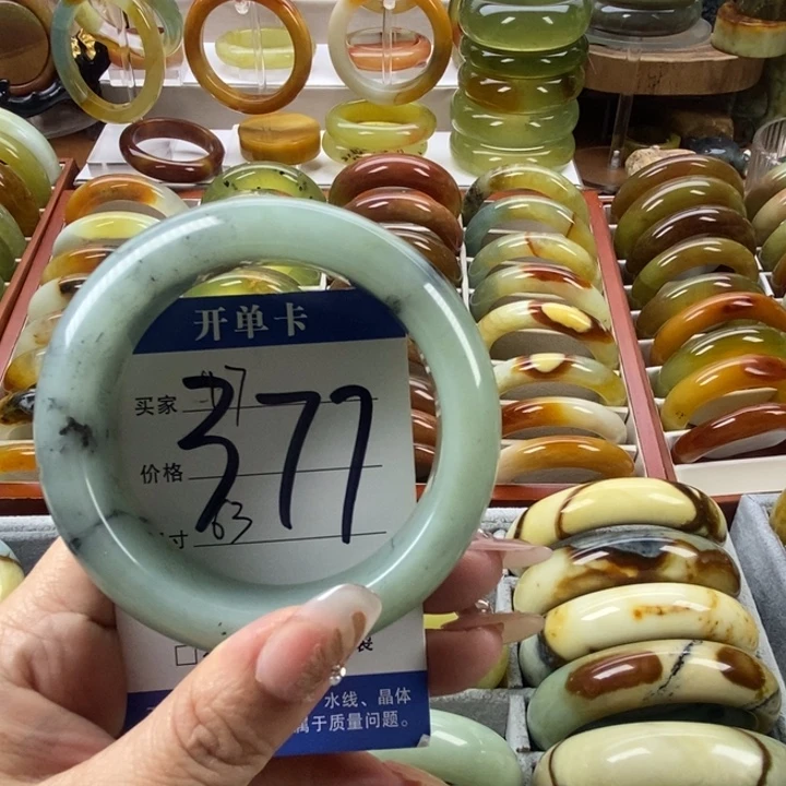 蛇纹石玉未镶嵌手镯60