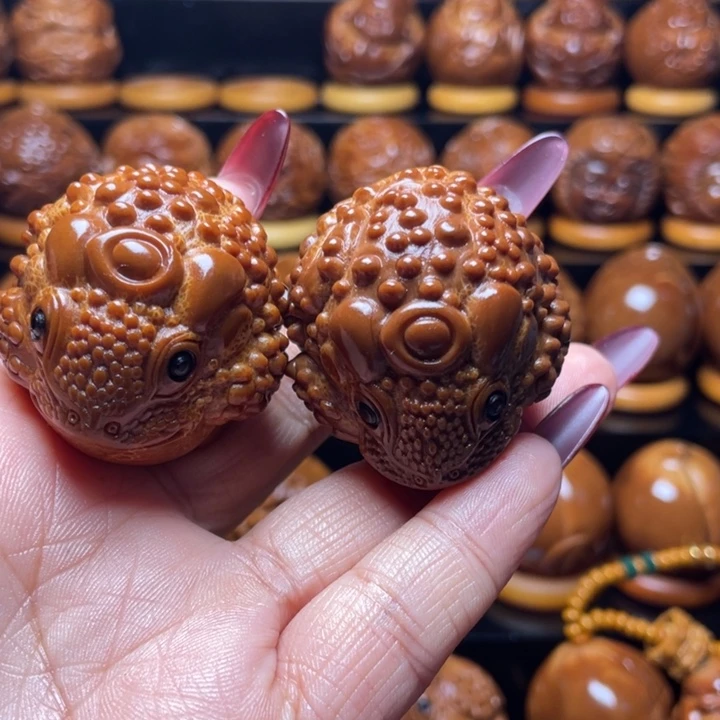 l****橄榄核把件橄榄雕刻