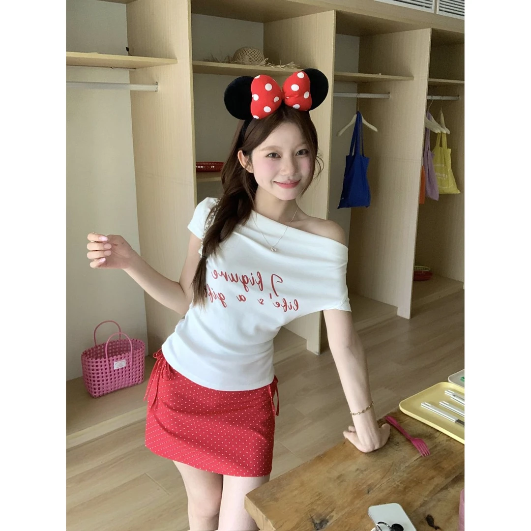 【店铺热销】法式时髦荡领花体字母T恤夏女装新款设计感甜辣高