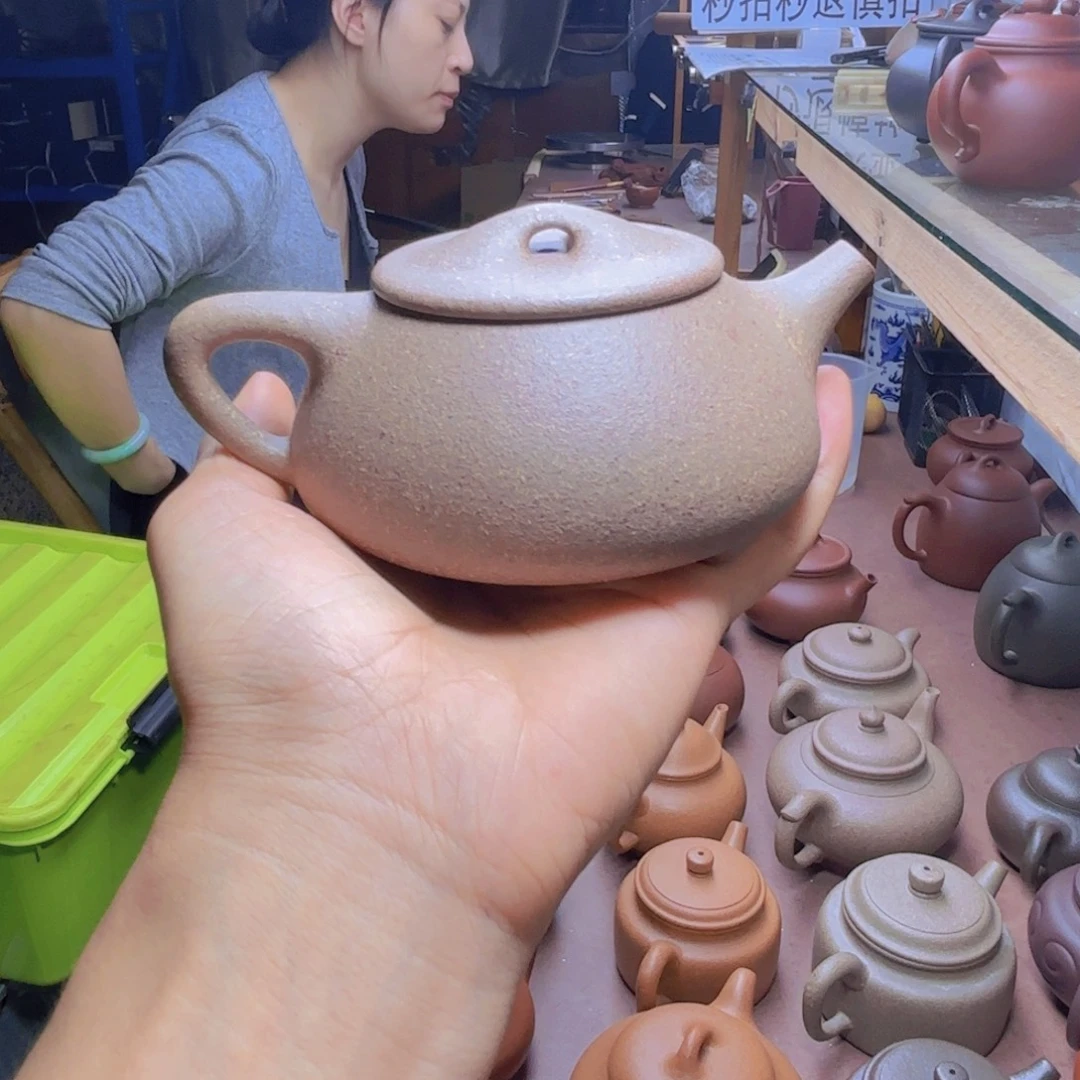 瑞***城壶紫砂Bdjdhdhfhfjfbfb