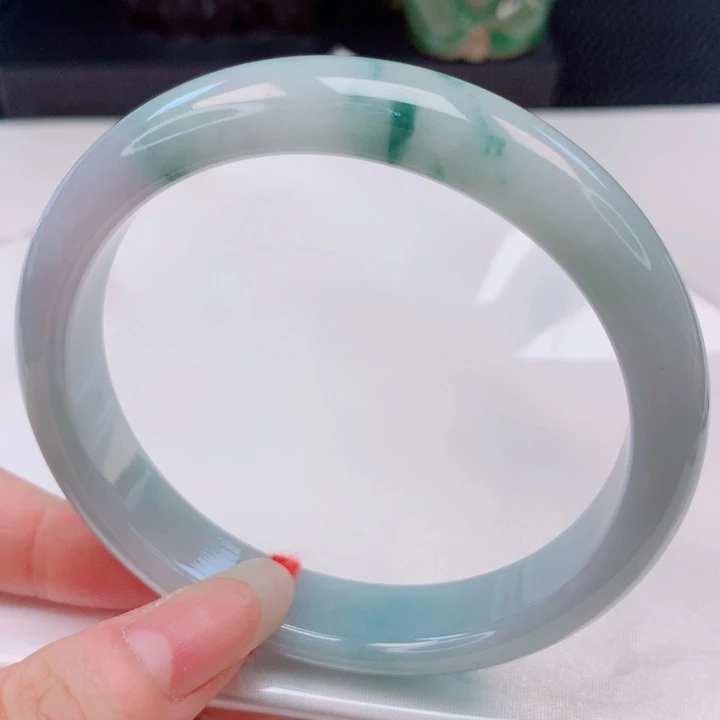 翡翠未镶嵌手镯63圈