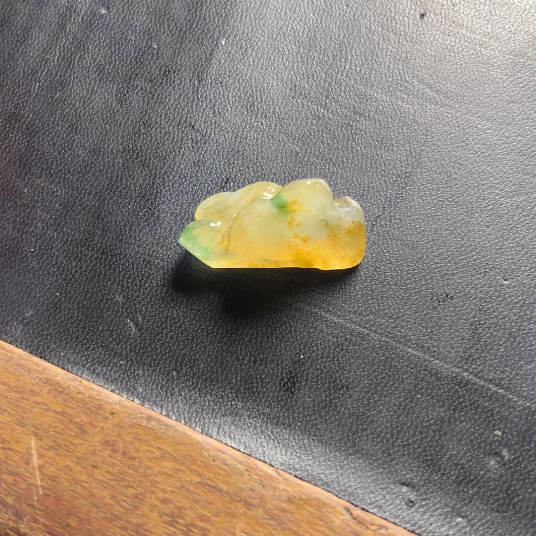 定制翡翠未镶嵌黄加绿
