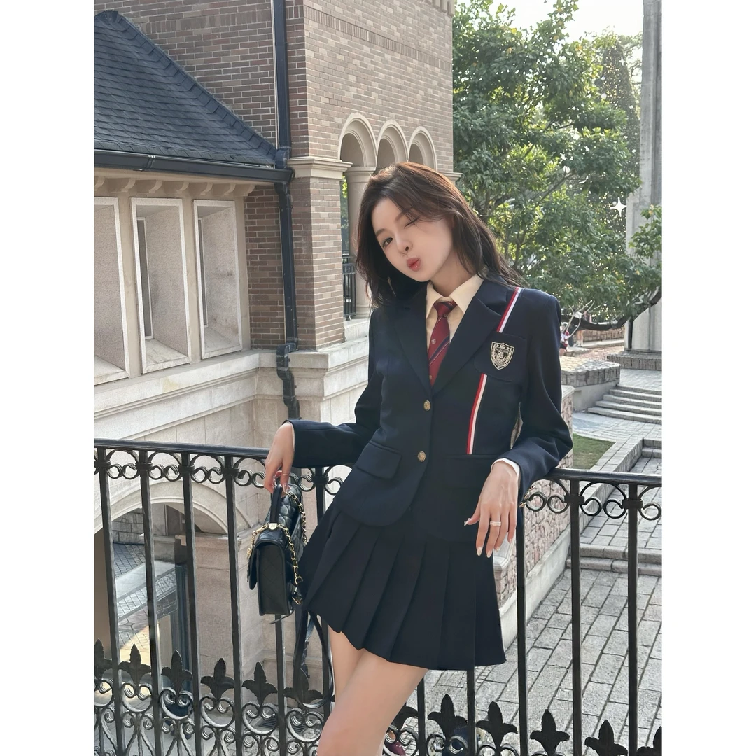 现货【漫画少女】秋季学院风真两件单排扣织带刺绣徽章正肩女套装