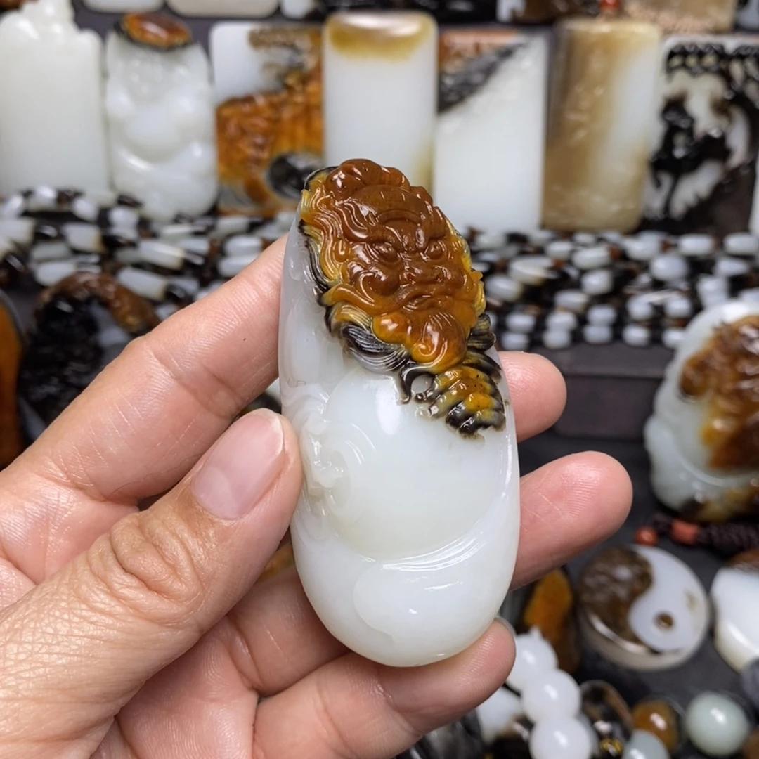 和田玉颈饰未镶嵌开*者