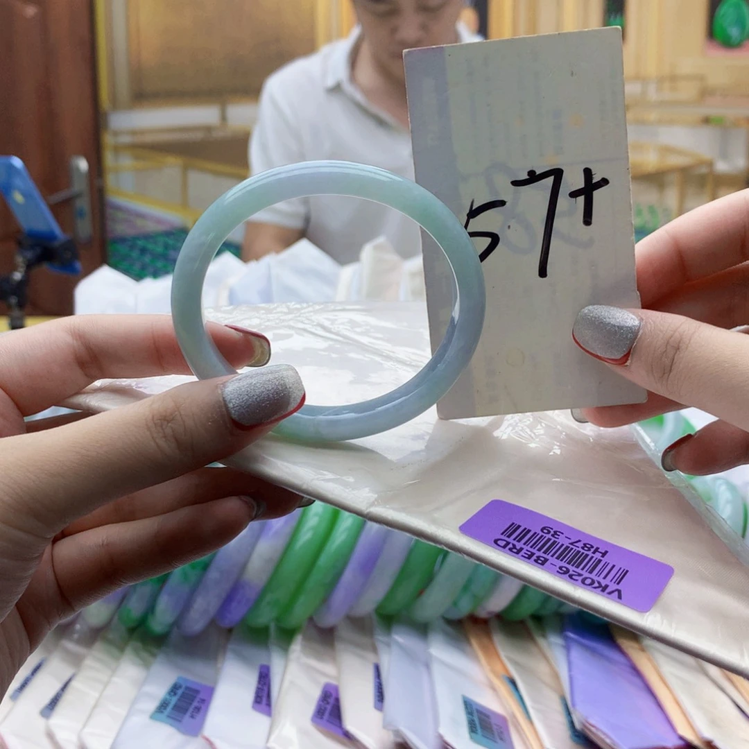 翡翠未镶嵌手镯hh