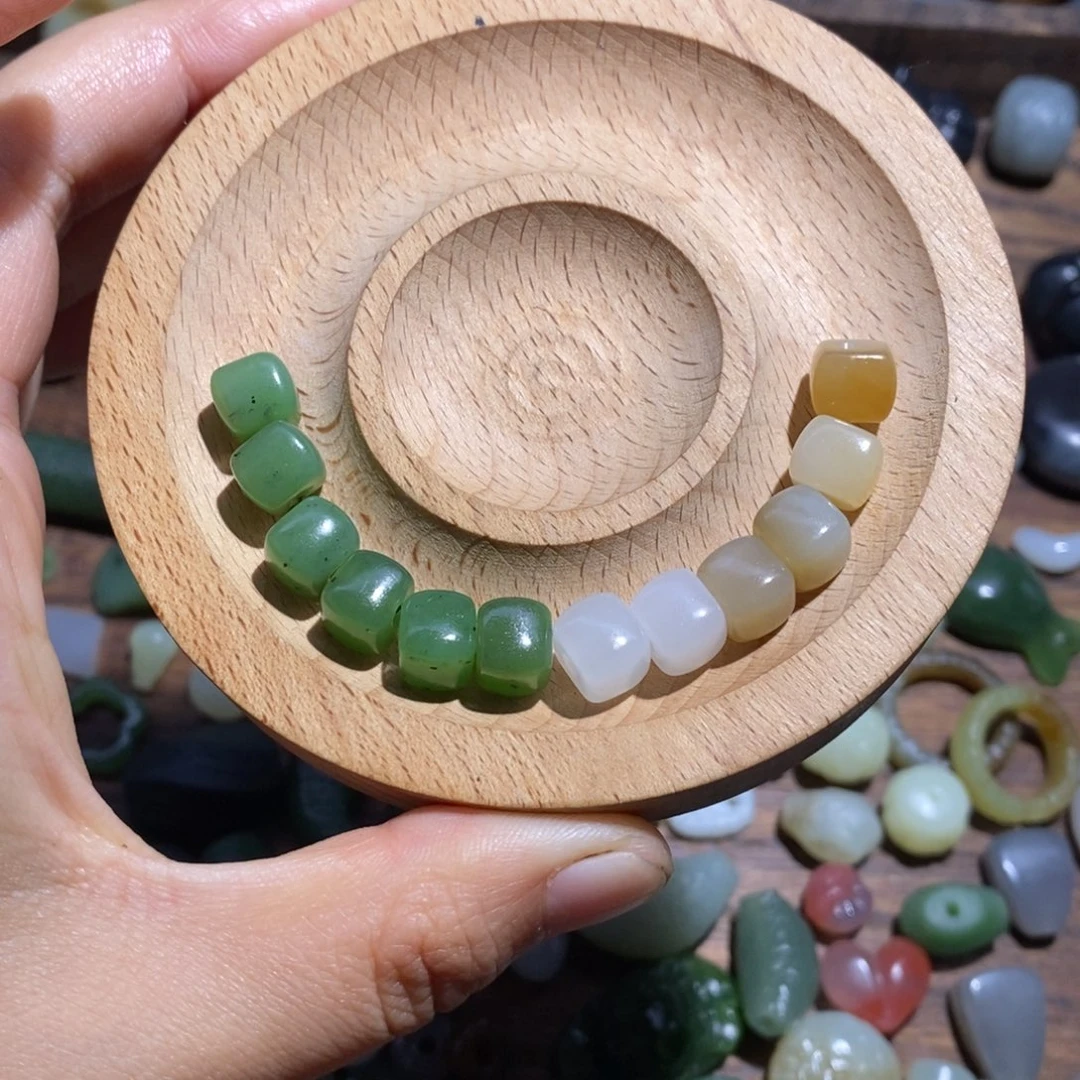 *****和田玉未镶嵌车挂