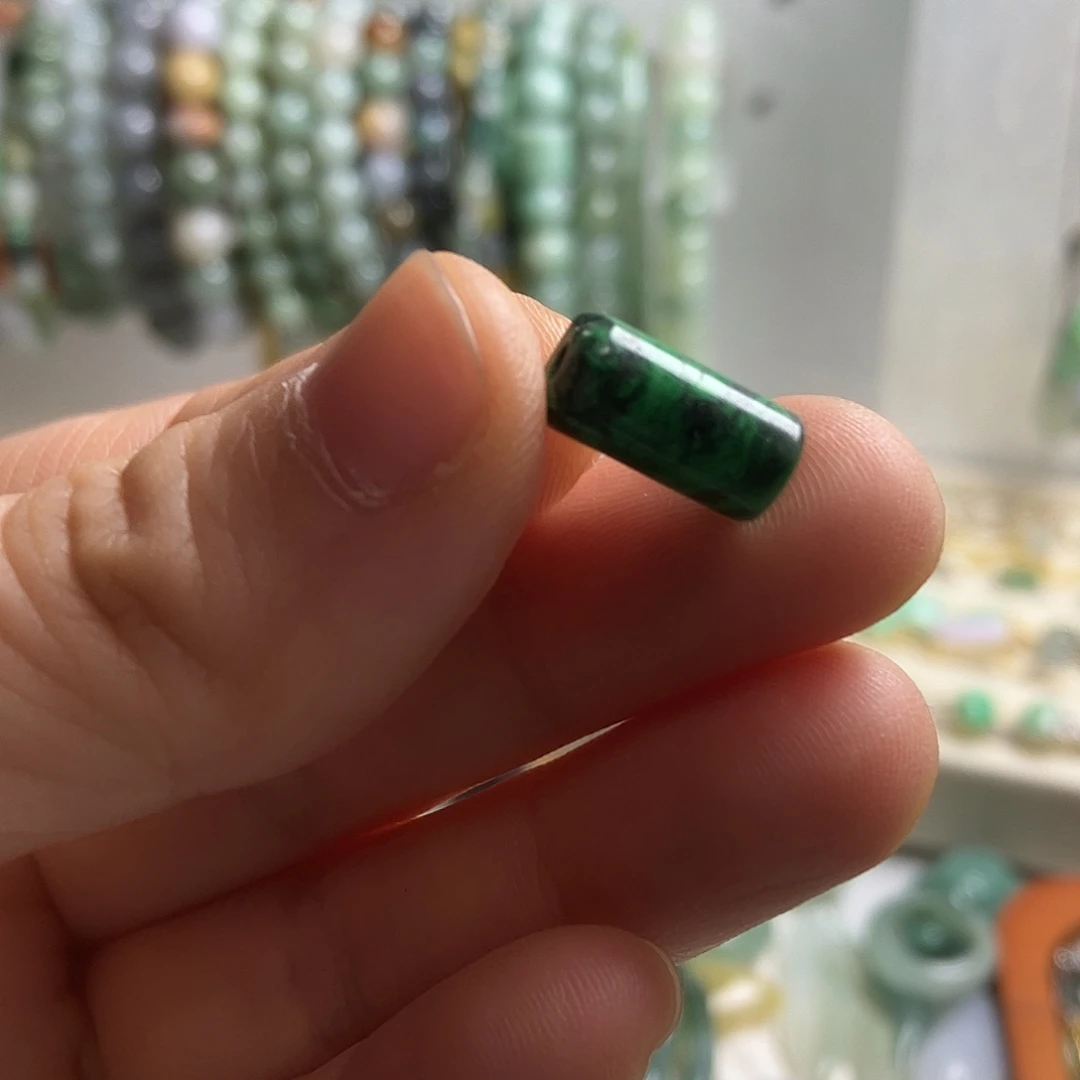 翡翠未镶嵌颈饰干青01卡6