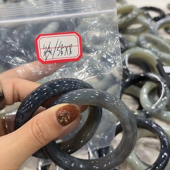 紙***鳶蛇纹石玉未镶嵌岫玉手镯