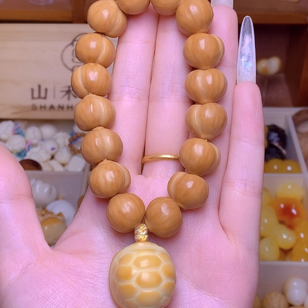 吊坠猴头核桃15蜜桃臀搭配款