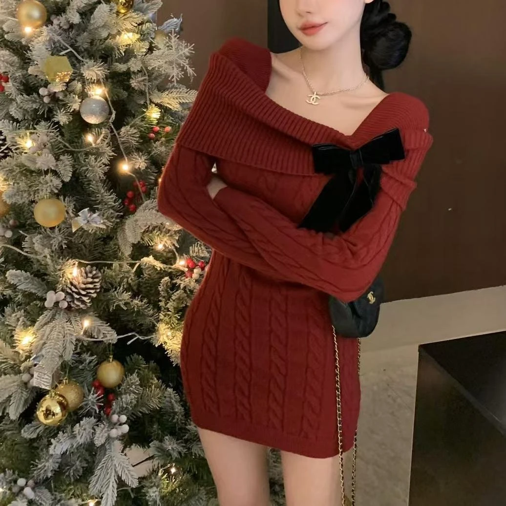 方领长袖针织连衣裙立体蝴蝶结修身针织短裙显瘦打底时尚网红收腰