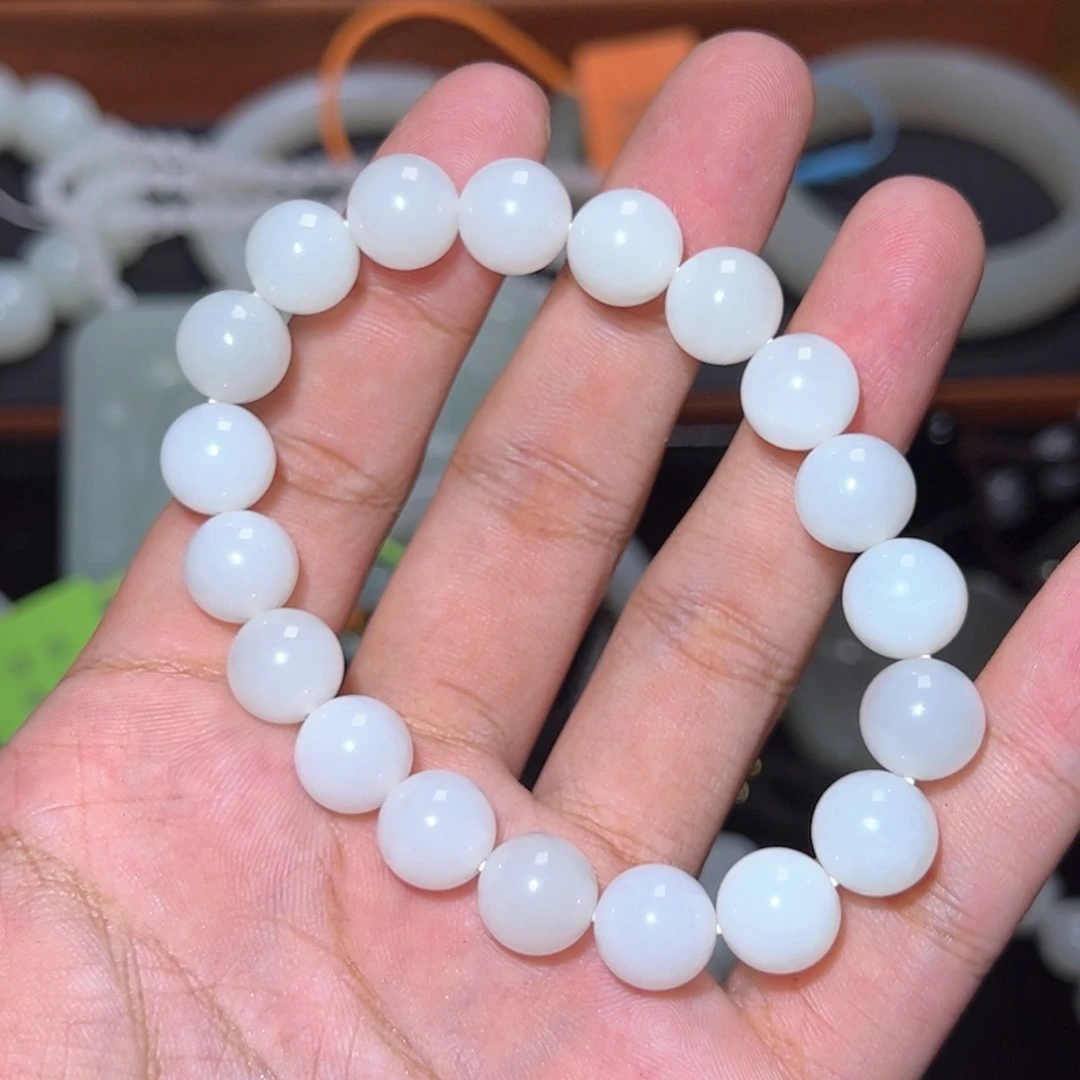 汁***~和田玉未镶嵌颈饰